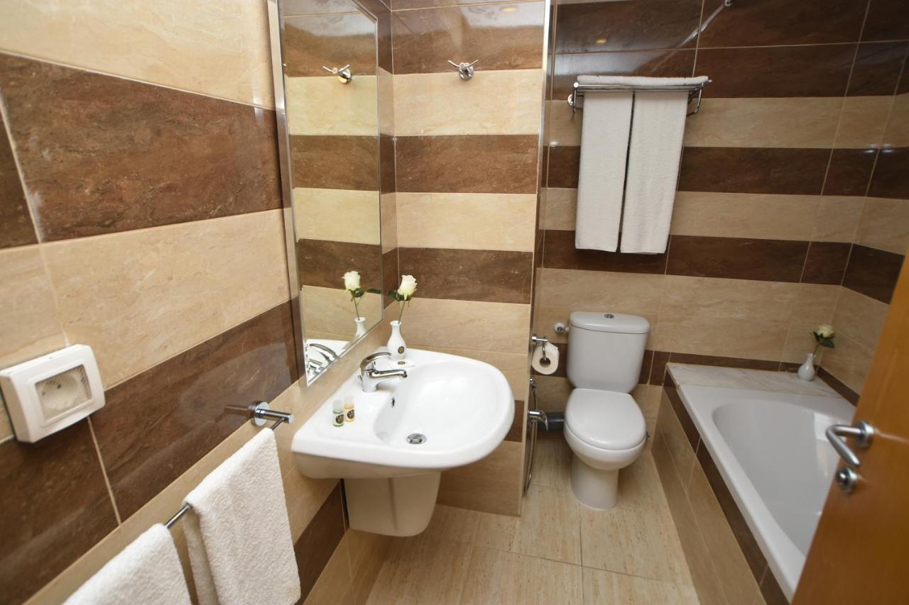Downtown Tunis Hotel Ngoại thất bức ảnh