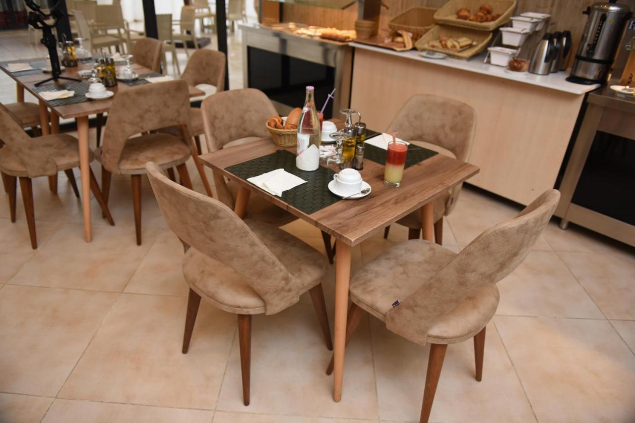 Downtown Tunis Hotel Ngoại thất bức ảnh